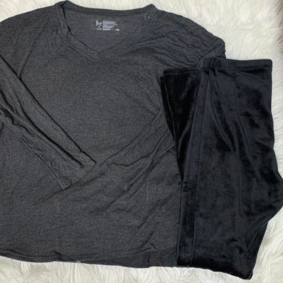 NEW Felina Ladies’ Velour Lounge Pajama Set - Picture 3 of 4